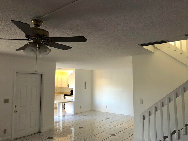 Foto del edificio - 1789 Congress Ave