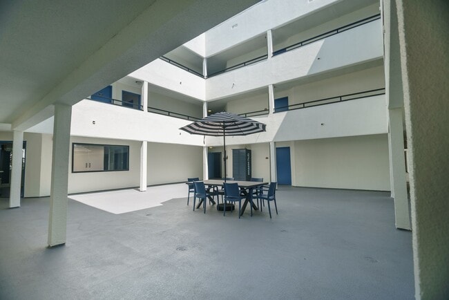 Building Photo - 6310 Sylmar Ave