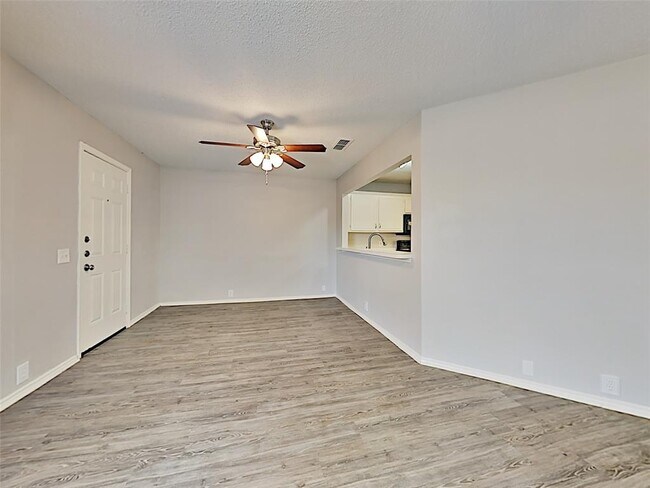 Building Photo - 8504 Tallahassee Ln