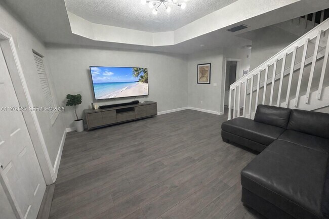 Foto del edificio - 10557 SW 6th St