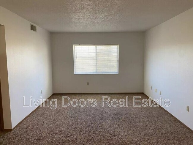 Foto del edificio - 603 S Washington St