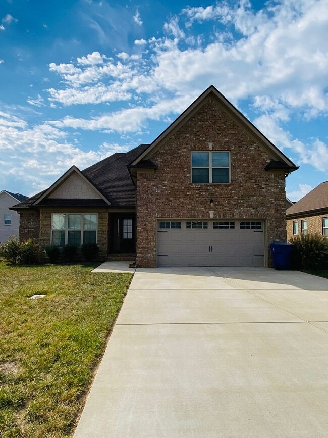 Building Photo - 817 Ella Ln