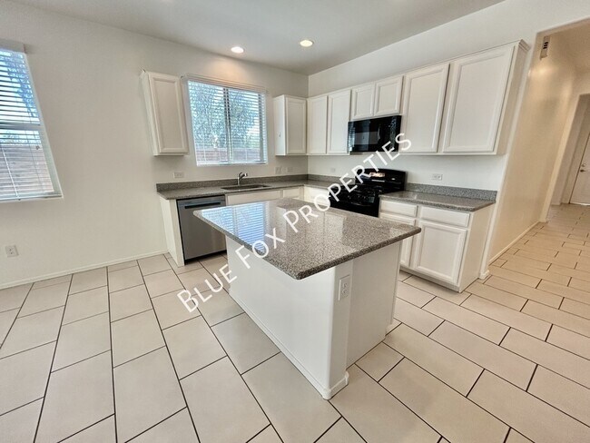 Building Photo - 7214 S Via Tierra Mesa