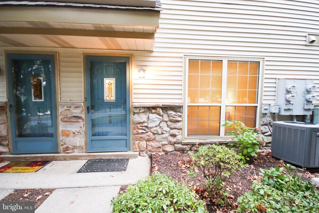 109 Foxmeadow Dr, Royersford, PA 19468 Condo for Rent in Royersford