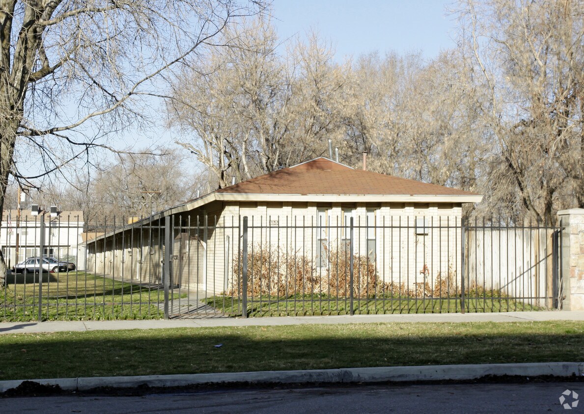 Foto principal - Country Oaks Apartments