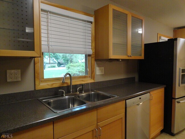 Foto del edificio - 729 Concord Rd SW