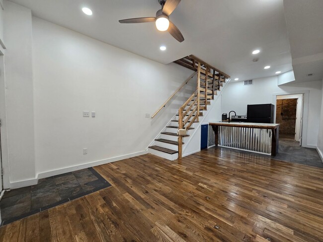 Building Photo - Be the First !  Beautifully renovated 2 be...