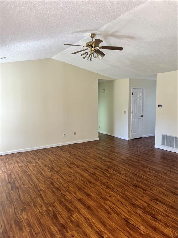 Building Photo - 207 Pleasant View Ln