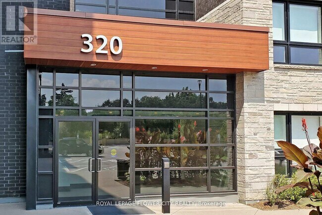 Photo du bâtiment - 320-320 Plains Rd E