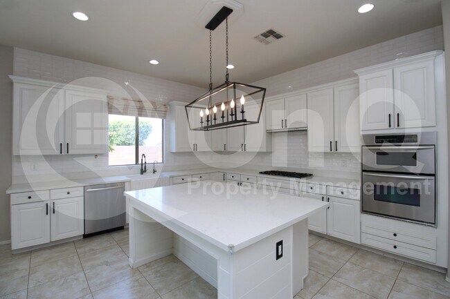 Foto del edificio - 12908 W Sierra Vista Dr
