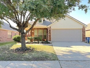 Building Photo - 8724 Chisholm Trail