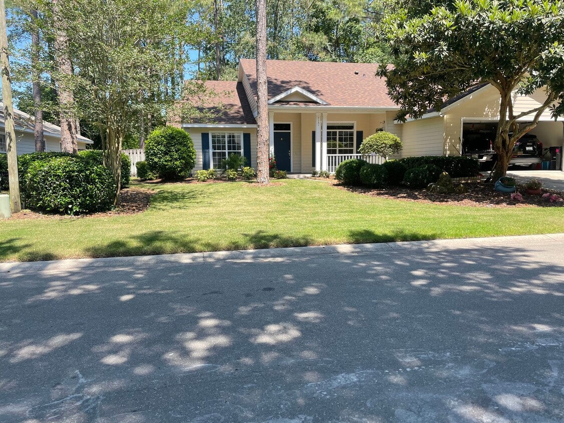 Foto principal - 7131 SW 80th Terrace