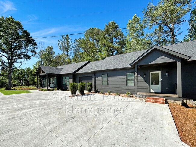 Foto del edificio - 3717 Greenpond Rd