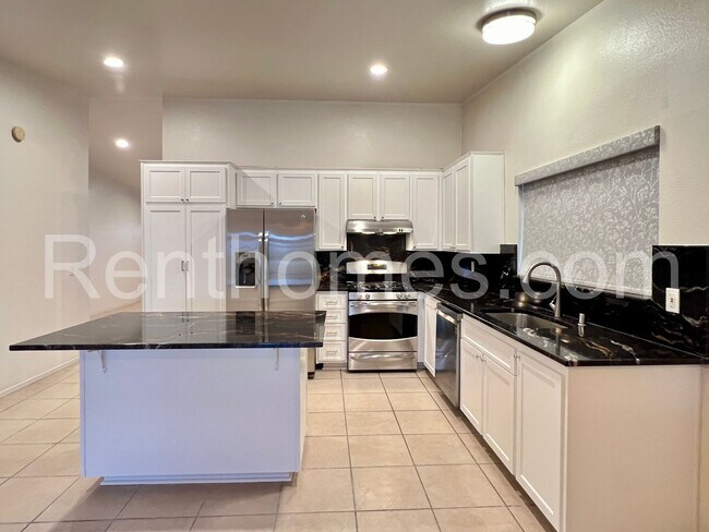 Building Photo - 11460 Avenida Del Gato