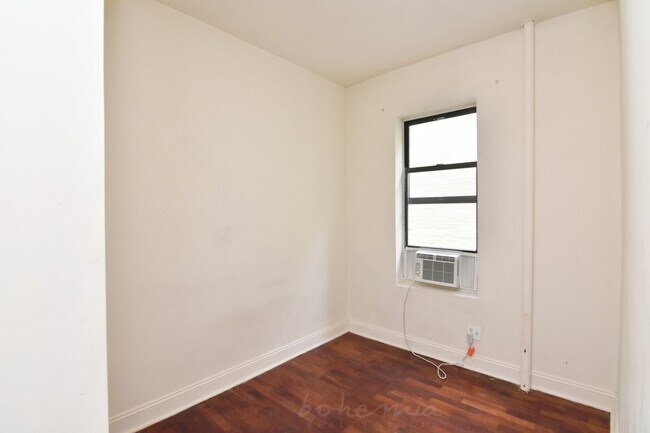 Building Photo - 367 Edgecombe Ave