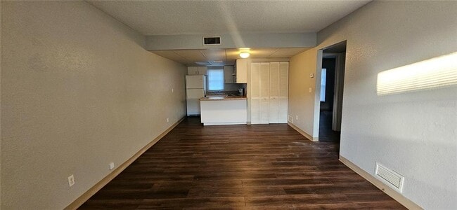 Foto del edificio - 1229 Kennedy Rd