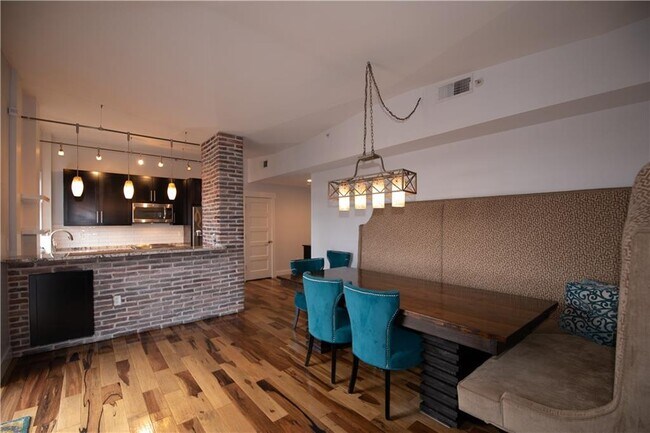 Foto del edificio - 825 N Delaware St