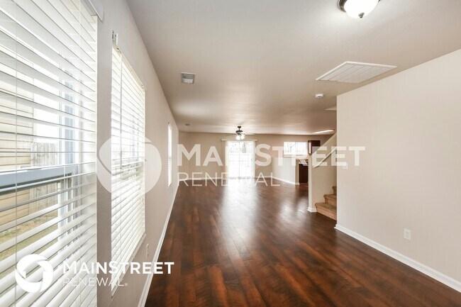 Building Photo - 255 Bermuda Lakes Dr