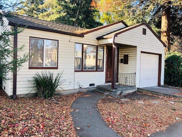 Primary Photo - 1 Bedroom Cottage with Extra Storage