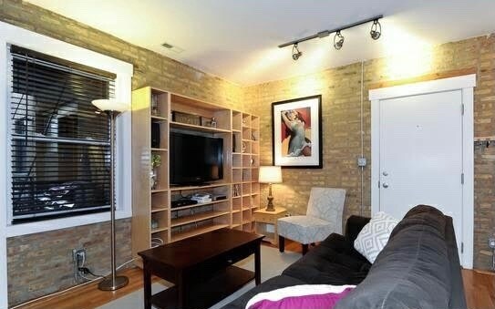 Foto del edificio - 4938 N Winthrop Ave
