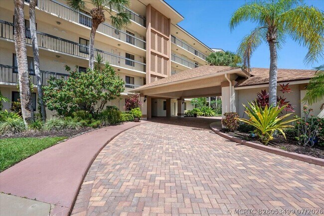 Foto del edificio - 2001 Marina Isle Way