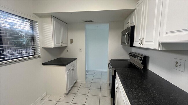 Building Photo - 8540 SW 133rd Avenue Rd