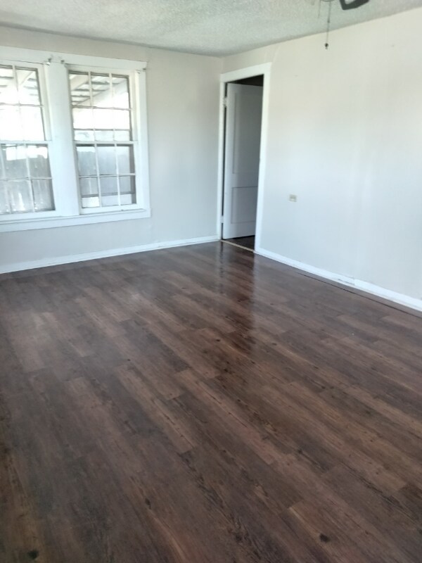 Foto del edificio - 2415 Clay Ave