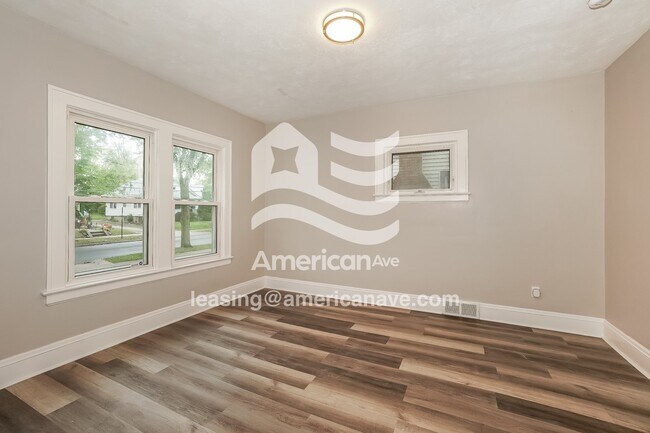 Foto del edificio - 456 Noah Ave