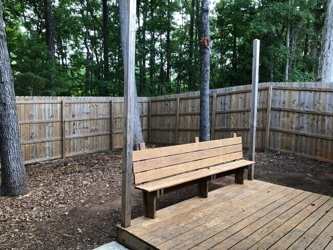 Building Photo - 3 Bedroom Duplex in Auburn