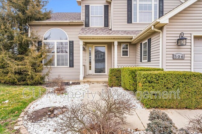 Building Photo - 506 E Tomaras Ave