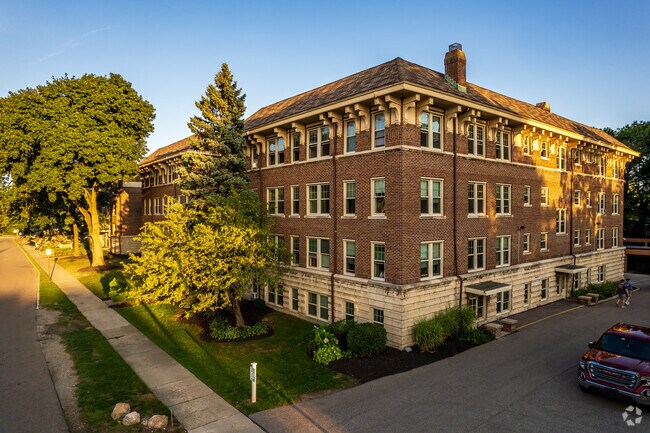 Fotografía del edificio - Twin Oaks Crossing Apartments