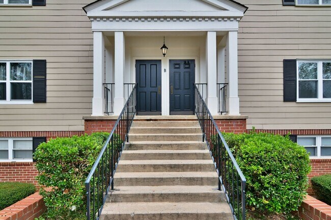 Foto del edificio - Riverhill Apartments