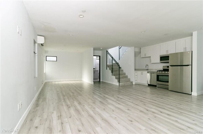 Foto del edificio - 101 Washington Blvd