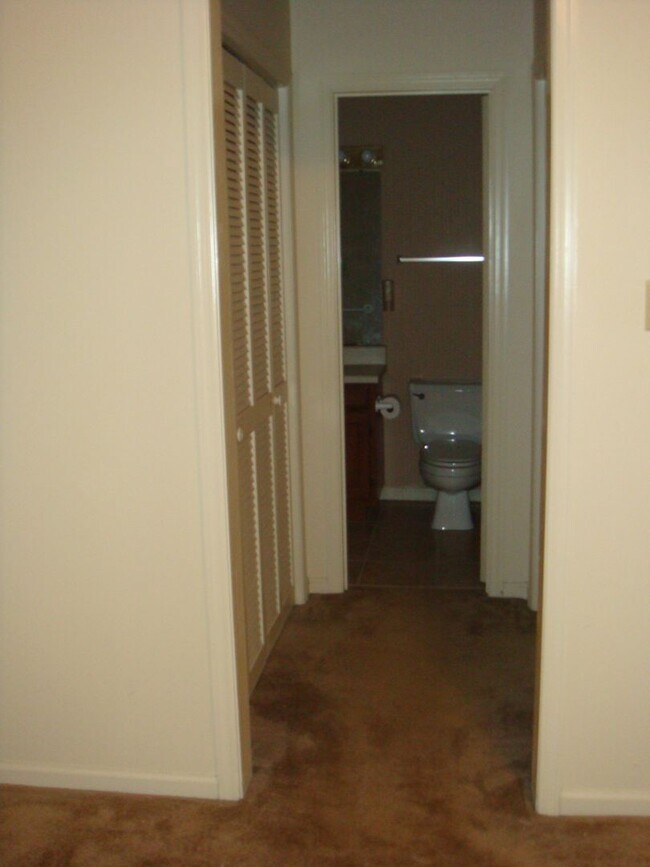Foto del edificio - 2845 Fawnwood Cir