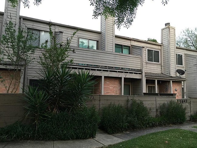 Building Photo - Houston Association of Realtors