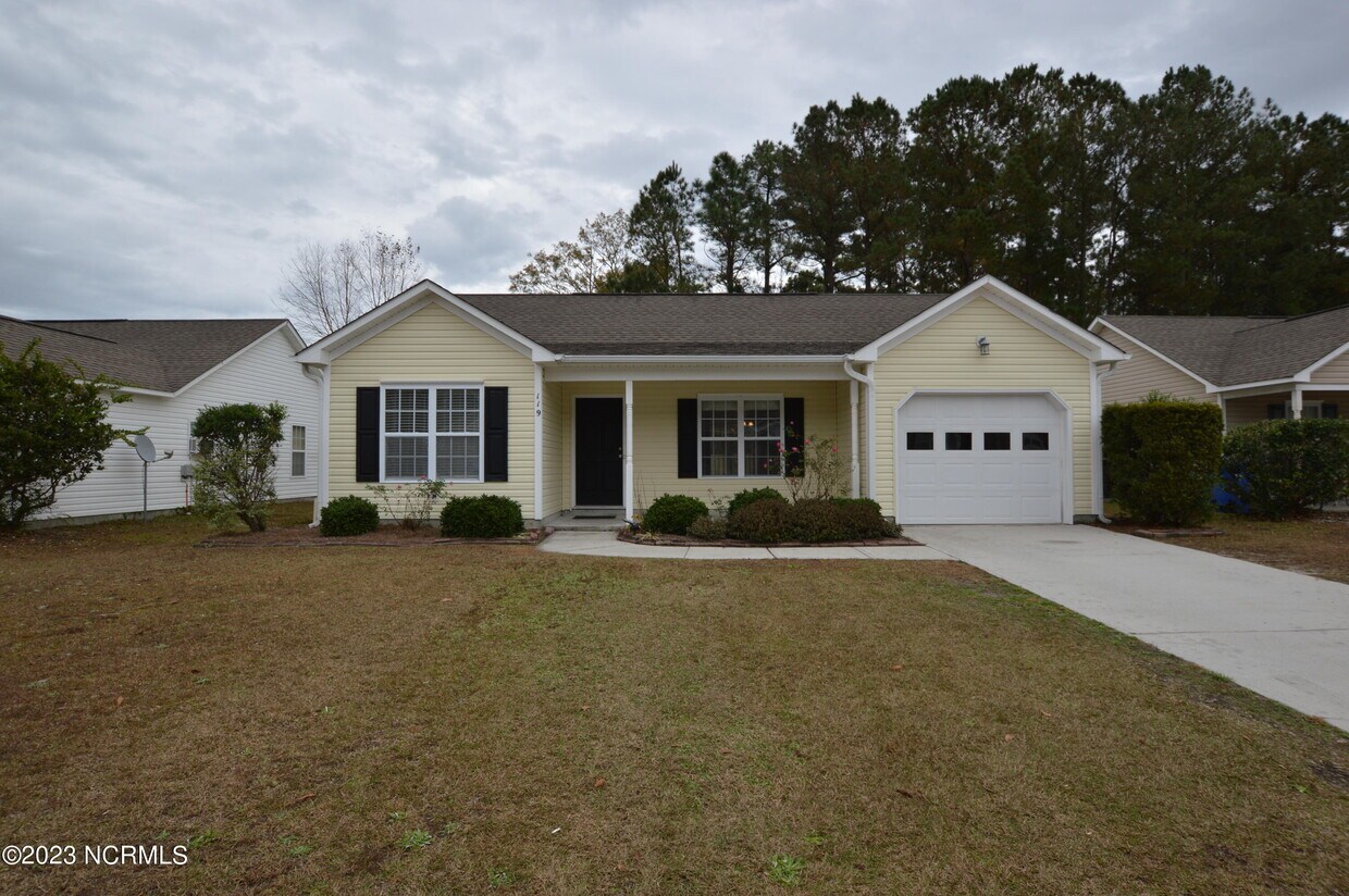 119 Belvedere Dr, Holly Ridge, NC 28445 House Rental in Holly Ridge