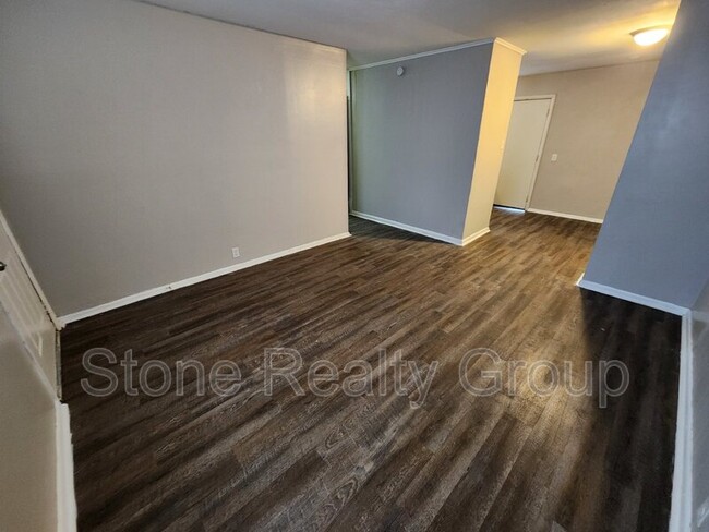 Foto del edificio - 5237 N 13 1/2 St