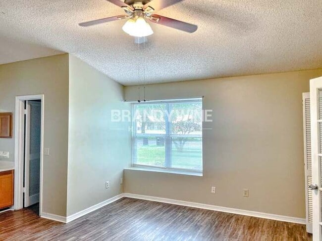 Foto del edificio - **1 MONTH FREE**  CALL TODAY!