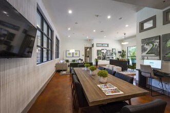 2222 Smith Street photo'