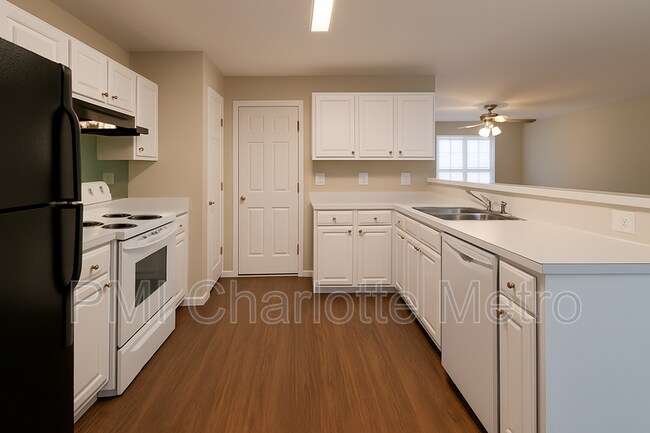 Foto del edificio - 1525 Crandon Dr