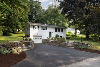 Building Photo - 37 Greene Ave