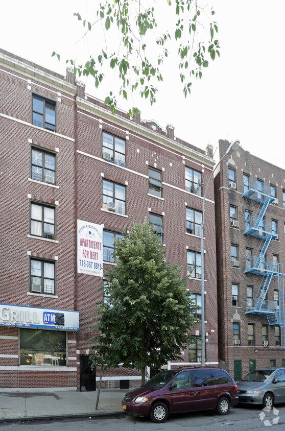 Primary Photo - 2150 Crotona