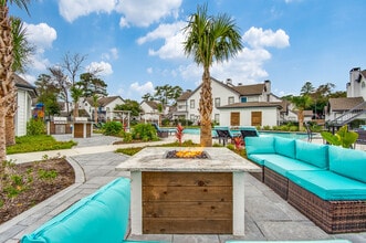 Building Photo - Champions Green