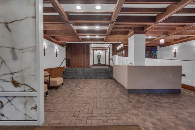 Consierge - 1280 21st St NW