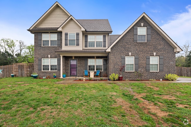 Building Photo - 305 Oleander Ln
