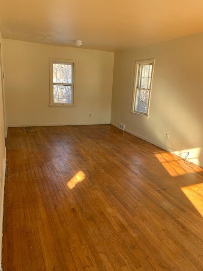 Foto del edificio - YOUNGSTOWN SOUTH 2-3 BED HOME