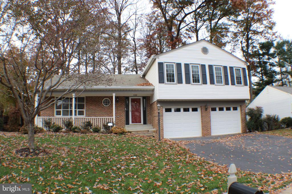 Primary Photo - 5584 Queen Victoria Ct