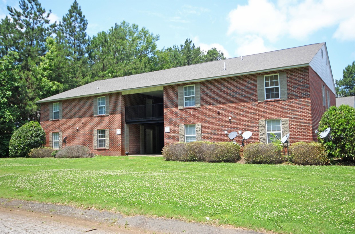 Primary Photo - 143 Reaves Pl