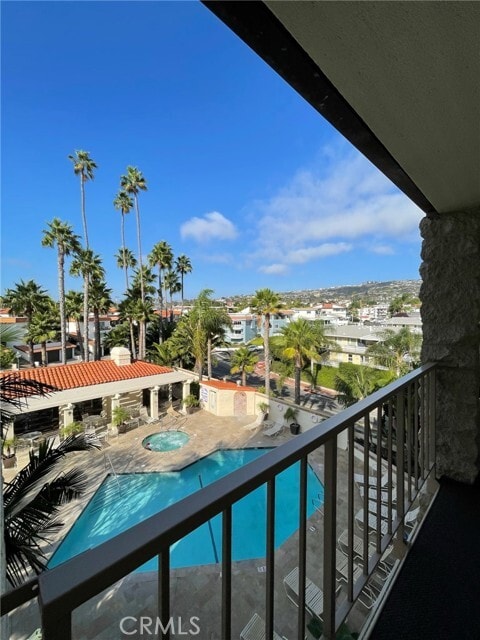 Building Photo - 405 Avenida Granada