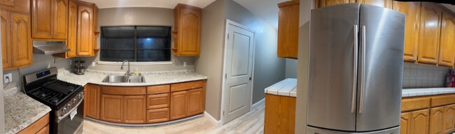 Foto del edificio - 4455 Glidden Wy